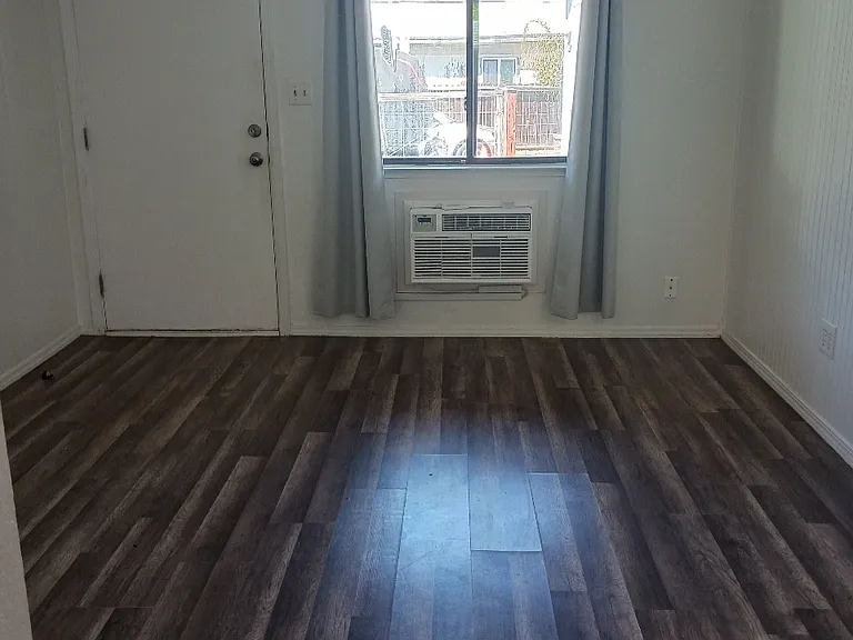 140 Short St #1 — Photo 7