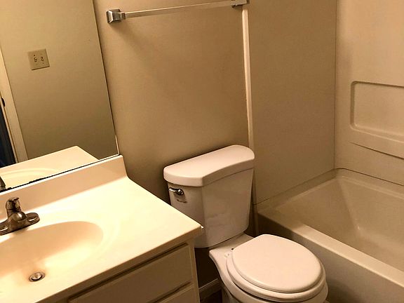 3rd image of 5315 Stonemeadow Ave APT C
