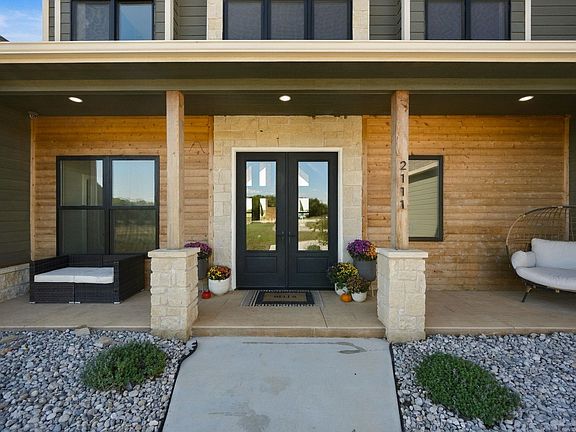 2nd image of 2111 S Yoder Cir