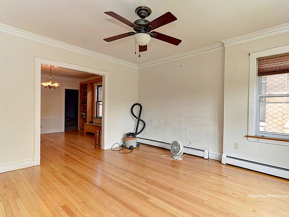 4th image of 5318 W Oakdale Ave