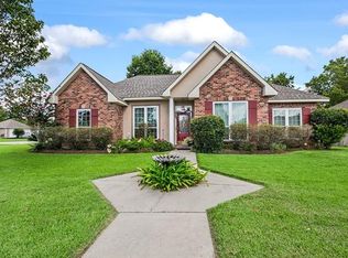 601 Foxfield Ln, Madisonville, LA 70447