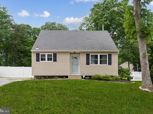 7 Breckenridge Dr, Sicklerville, NJ 08081