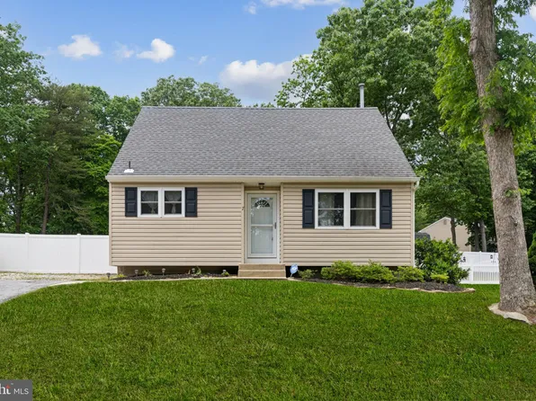 7 Breckenridge Dr, Sicklerville, NJ 08081