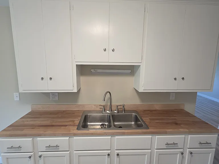 1010 Lafond Ave #1 — Photo 5