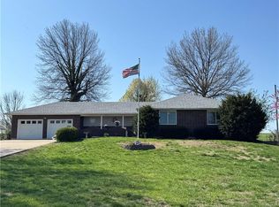 13885 McIntyre Rd, Leavenworth, KS 66048