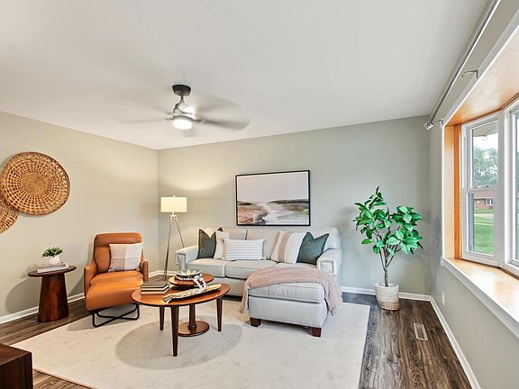 4th image of 2310 Mary Ln
