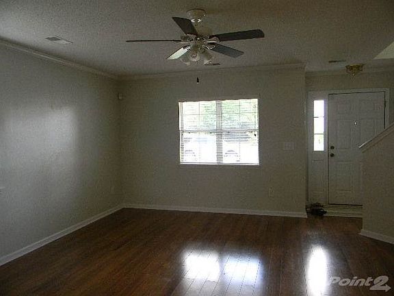 Family room 1