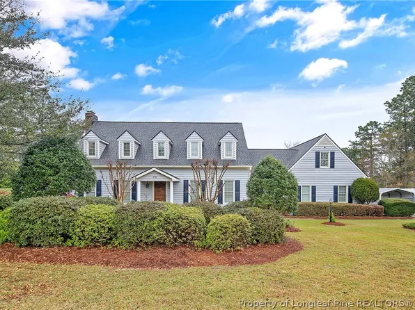 110 W Lake Ridge Rd, Raeford, NC 28376