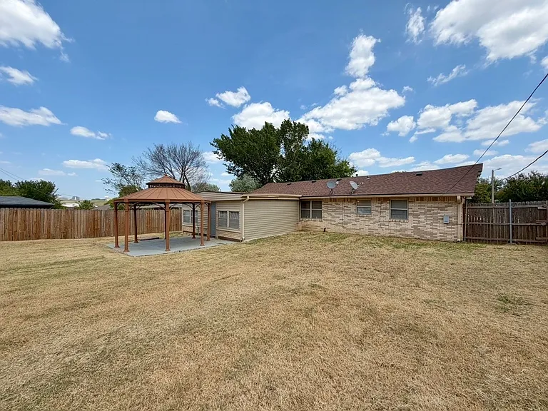 2712 NW Hilltop Dr — Photo 28