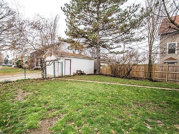4th image of 16001 Chatfield Ave