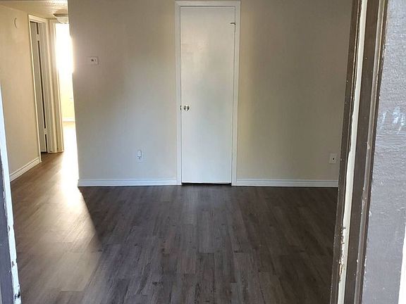 2nd image of 1000 Gunnison St APT A