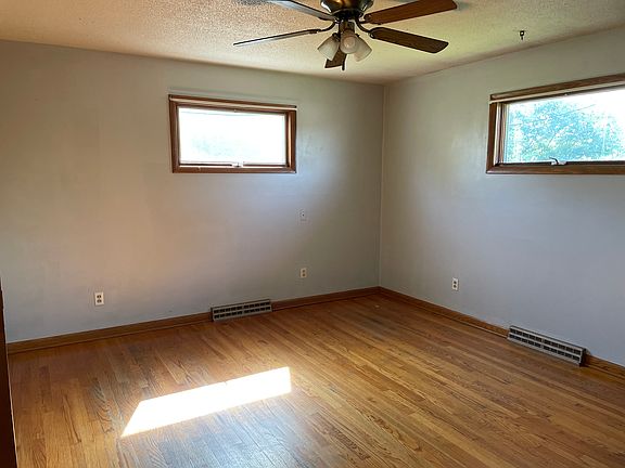 5th image of 329 South St