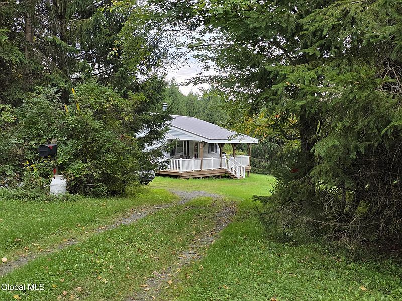 2nd image of 221 Stone Ridge Drive