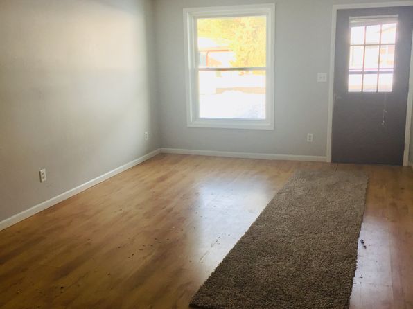 329 E Green Meadow Dr