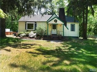 180 Demarest Ave, River Vale, NJ 07675
