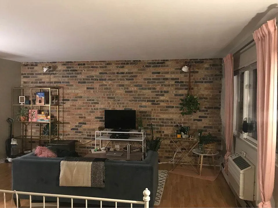 Photo 1 of 8 - 401 W Webster Ave #307 - Chicago, IL Primary Photo - 401 W Webster Ave #307