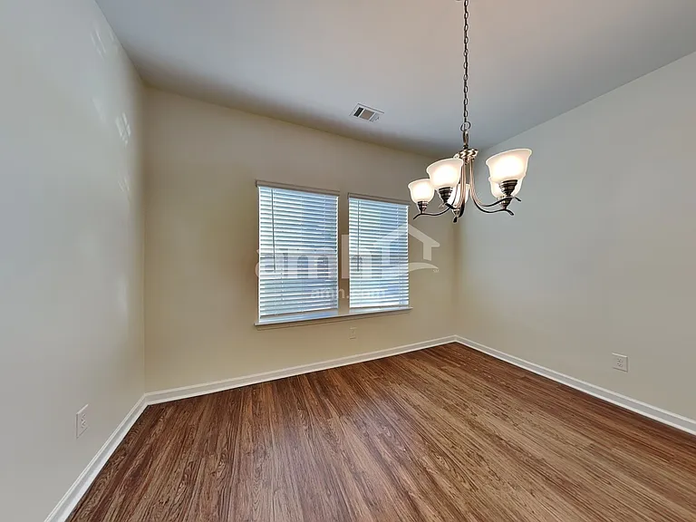 553 Camp Dr — Photo 7