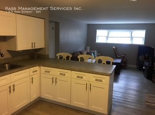 143 Ann St APT BN, Clarendon Hills, IL 60514