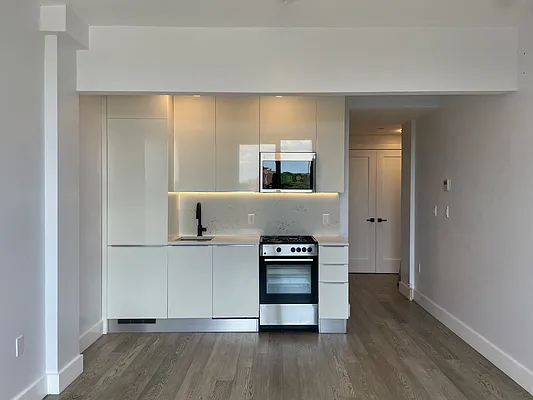 Rented by Modern Spaces | media 15