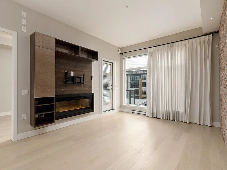 262 Salter St #315 — Photo 5