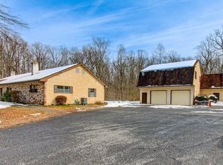 1860 Stony Garden Rd, Kintnersville, PA 18930