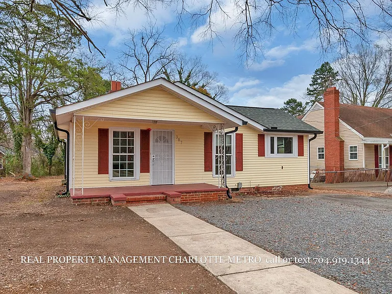 307 Leonard Ave — Photo 2