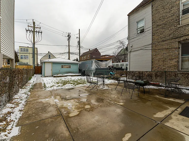 3611 W George St — Photo 14