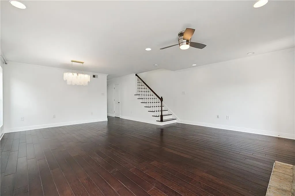 2 bed, 2.5 bath, 1589 sqft, $2,600 — Photo 3