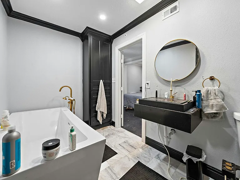 609 Sealy St #3 — Photo 7