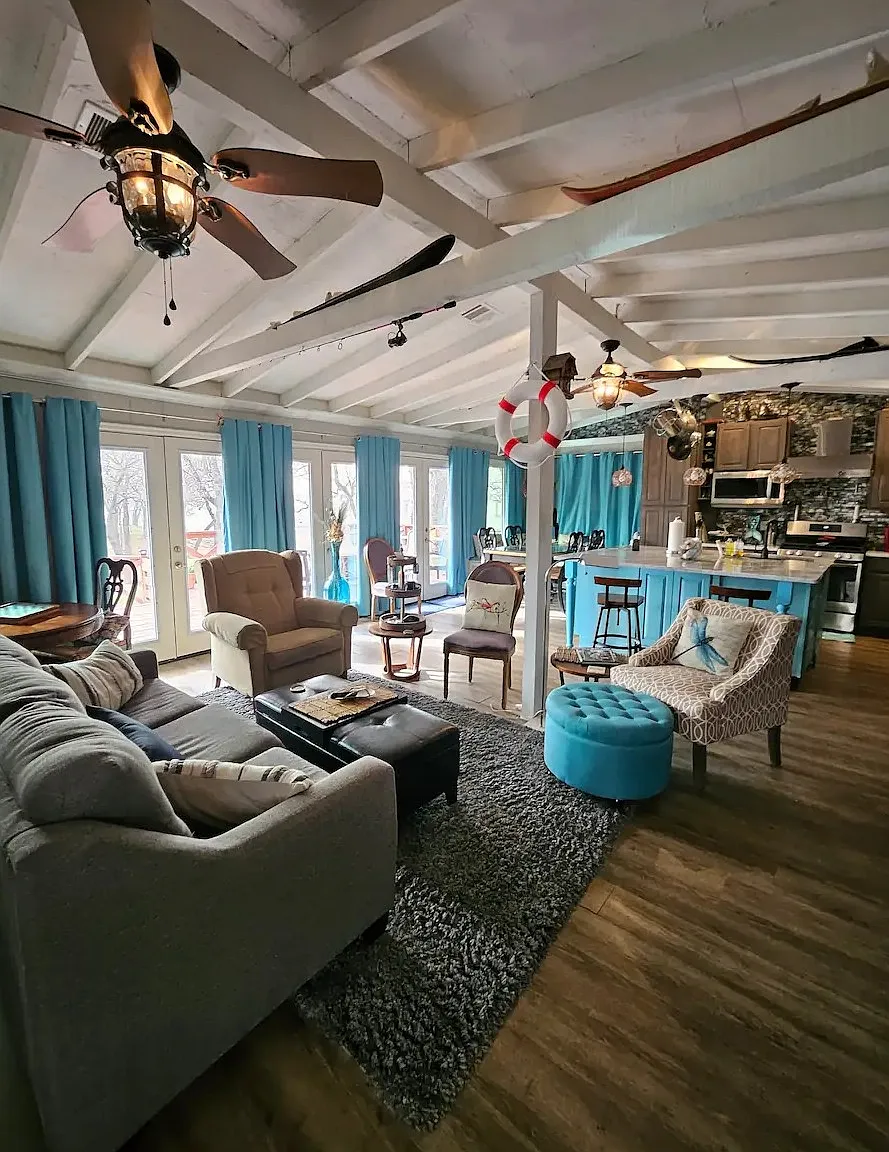 2 bed, 1200 sqft, $3,500 — Photo 3