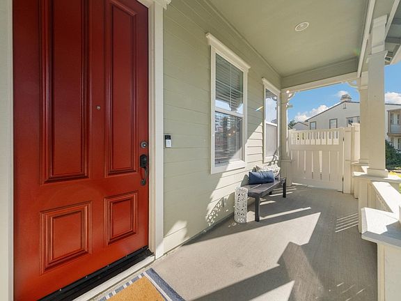 3rd image of 600 Poplar Avenue