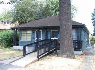 7923-7925 SE Woodstock Blvd, Portland, OR 97206