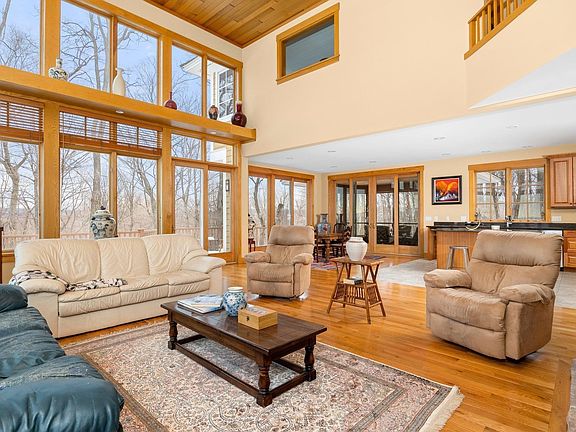 4th image of 11805 S Orchard Hill Dr
