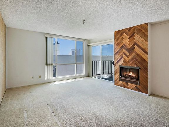 5th image of 565 Esplanade Unit 310