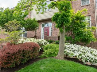 303 N Central Ave, Clayton, MO 63105