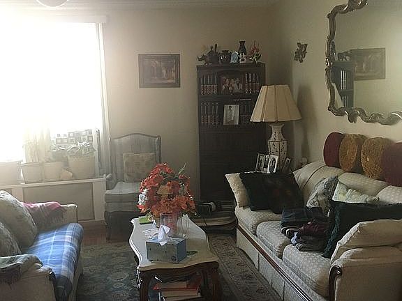 3rd image of 2027 Turnbull Ave