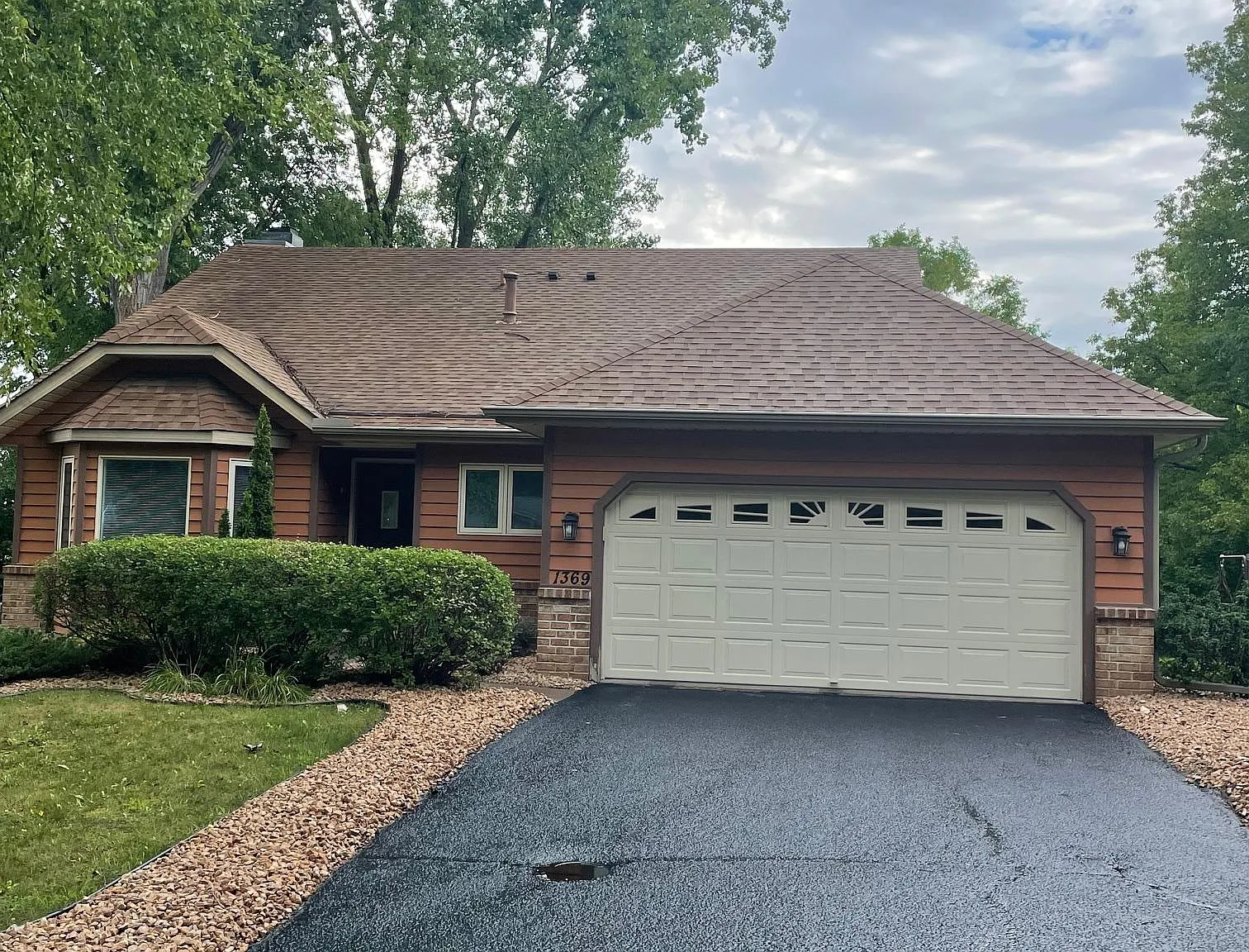 4 bed, 2314 sqft, $3,150 — Photo 1
