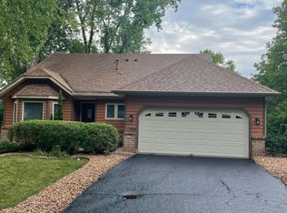 1369 Lakeside Dr, Eagan, MN 55123