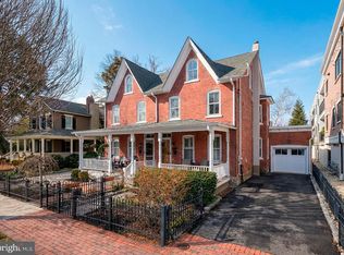 52 N Main St, New Hope, PA 18938