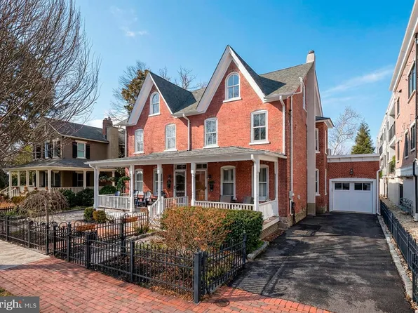 52 N Main St, New Hope, PA 18938