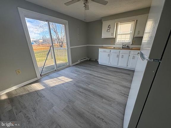 4th image of 22186 Donaldson Dr