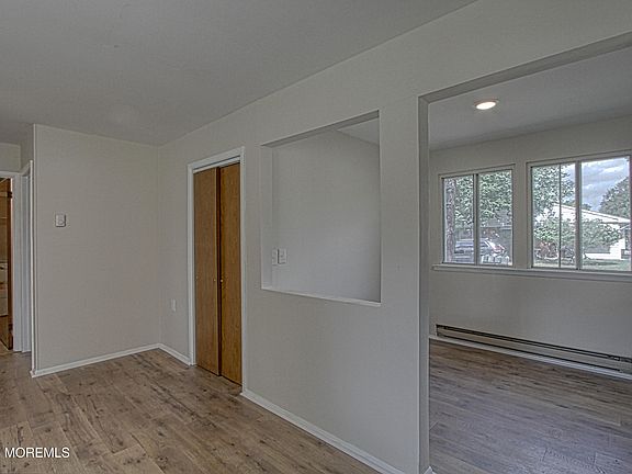5th image of 19 A Lexington Drive