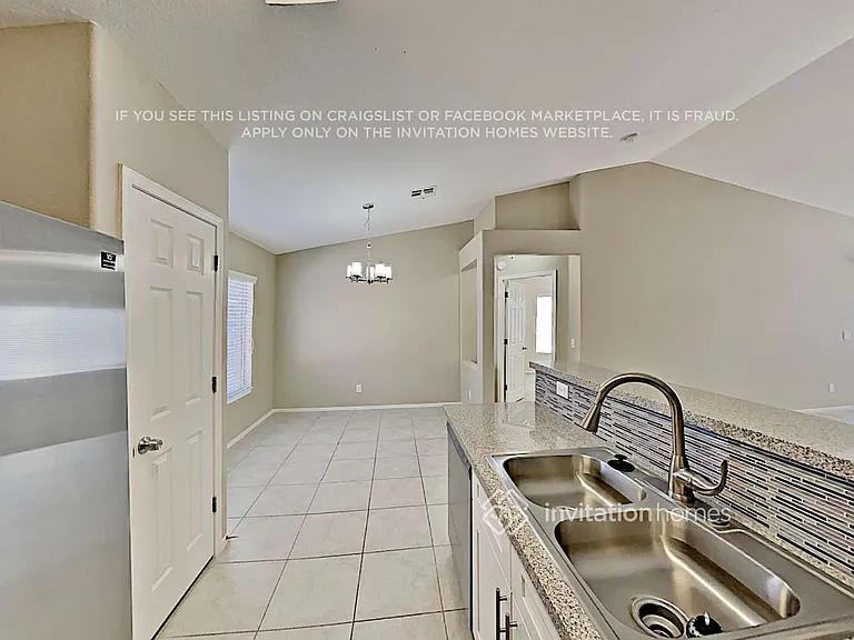 9159 W Deanna Dr — Photo 7