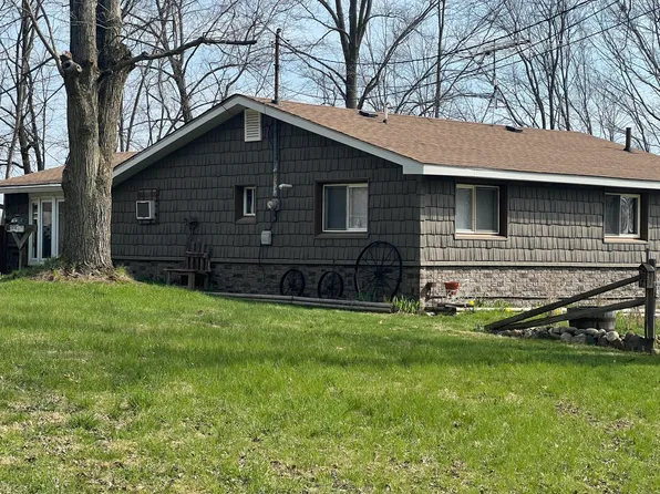 104 Cardinal Dr, Coldwater, MI 49036