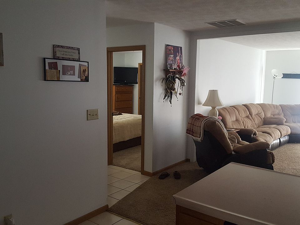 1st image of 170-172 Westhaven Dr