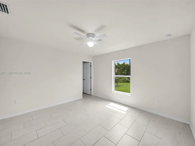 4106 SW 7th Pl — Photo 9
