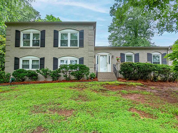 3rd image of 708 Staffordshire Dr