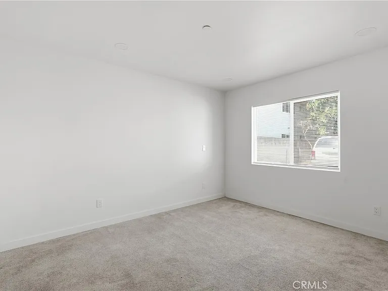 702 Walnut St #5 — Photo 8