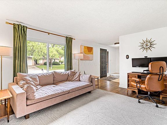 4th image of 541 Landover Pl