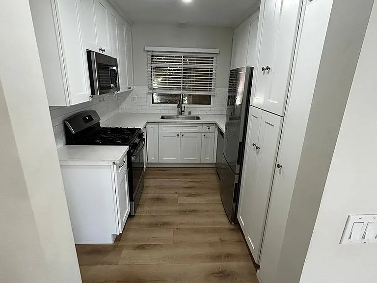 Live in Style in Madison: Rent Your Next Home Now! — Photo 13